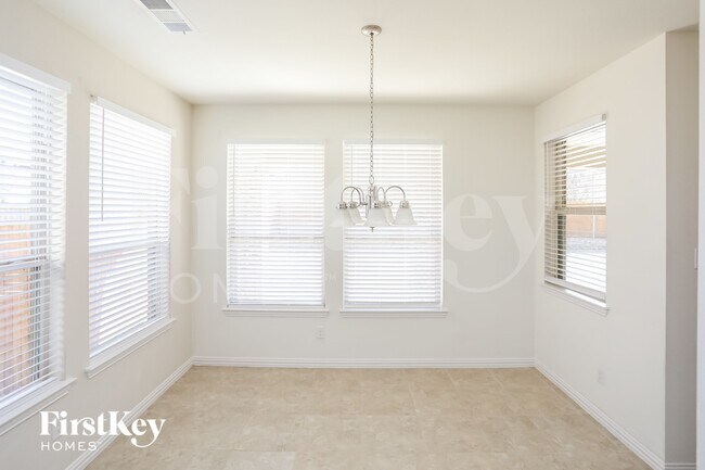 Building Photo - 1014 Longhill Way