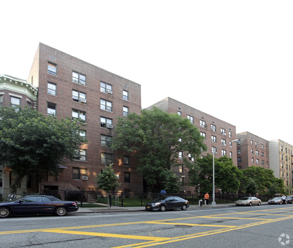 Building Photo - 835 Ocean Ave
