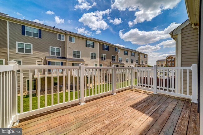 Foto del edificio - 25234 Orchard View Terrace