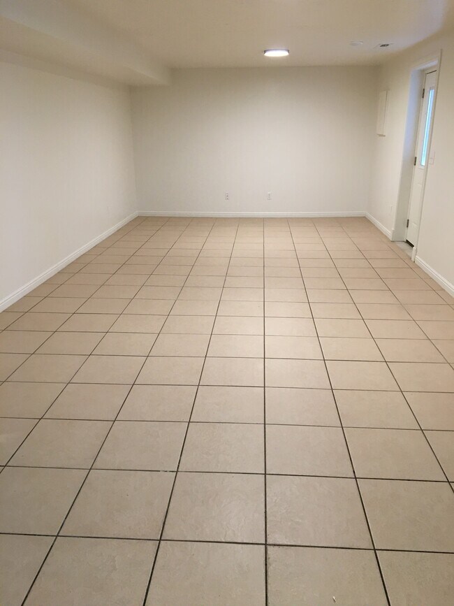 Building Photo - 248 N 300 W