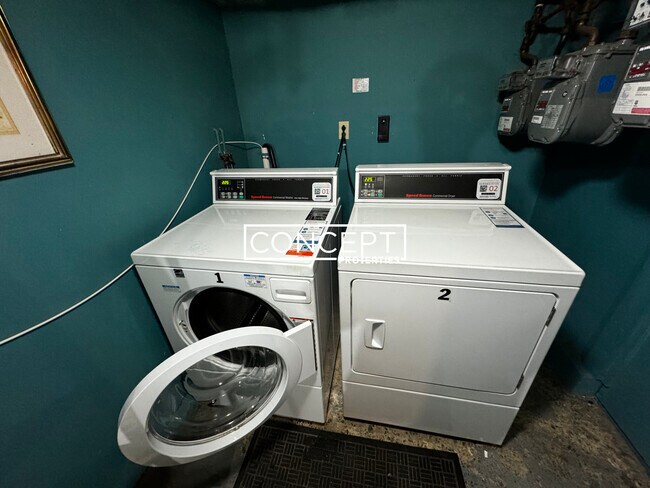 Foto del edificio - 525 E 3rd St