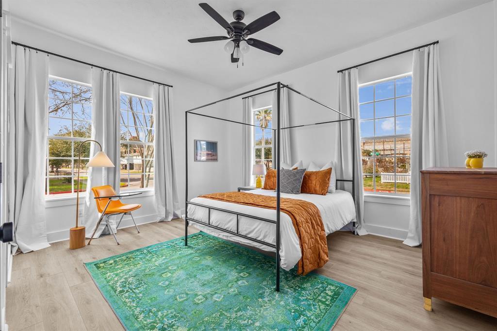 Foto principal - 827 Winnie St