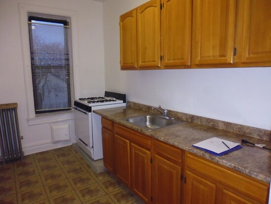 Kitchen - 1683 58th St