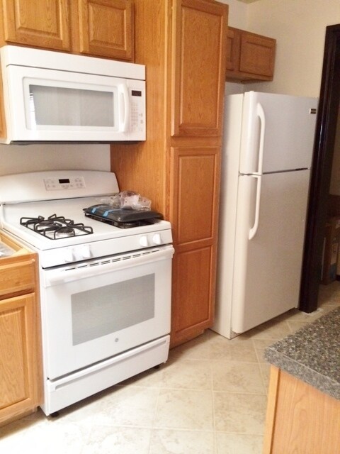 Foto del edificio - 2-Bed 1.5 Bath 2-Car West Moore Home avail...