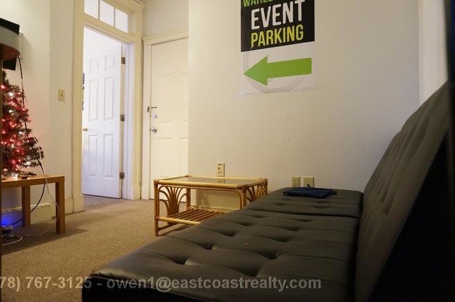 Foto del edificio - 828 Beacon St