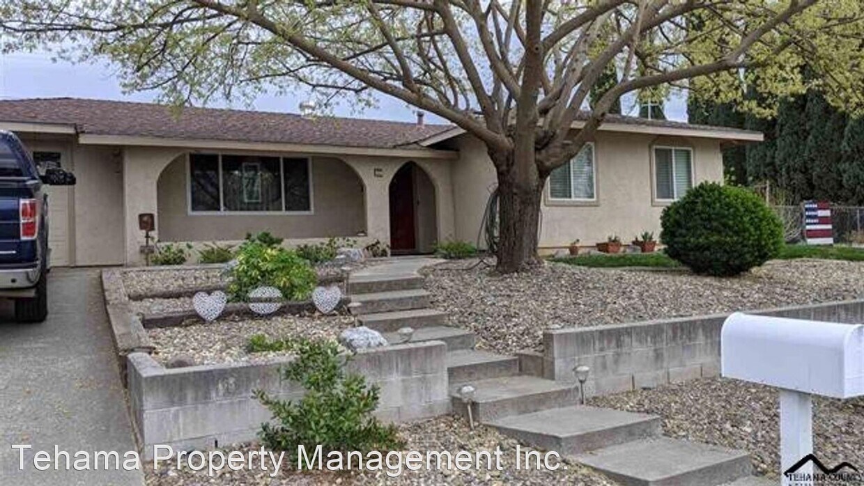 Primary Photo - 3 br, 2 bath House - 487 Del Norte Ave