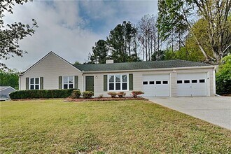 Building Photo - 607 River Bend Cir