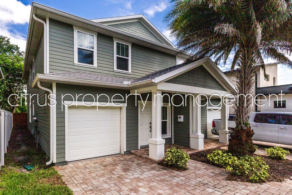 Beautiful, Spacious 3/2.5 in Wadeview Park - Beautiful, Spacious 3/2.5 in Wadeview Park