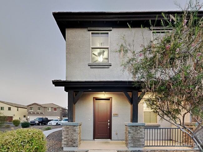 Building Photo - 12555 W Hummingbird Terrace