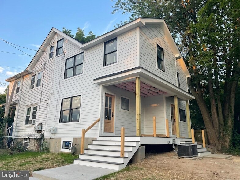 Primary Photo - 224 Union Street