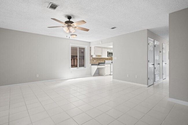 Building Photo - 3506 Parkwood Ave