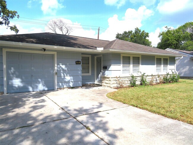 Foto del edificio - 5818 Carew St