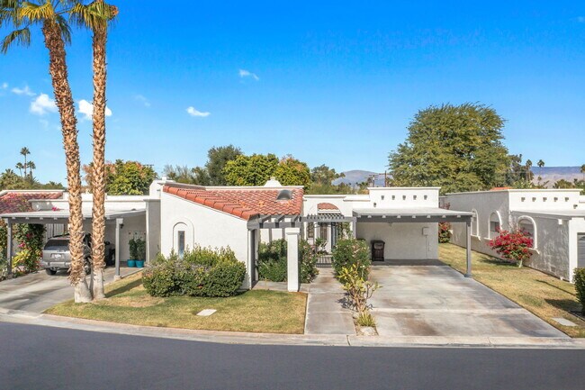 Foto del edificio - 78990 Bayside Ct