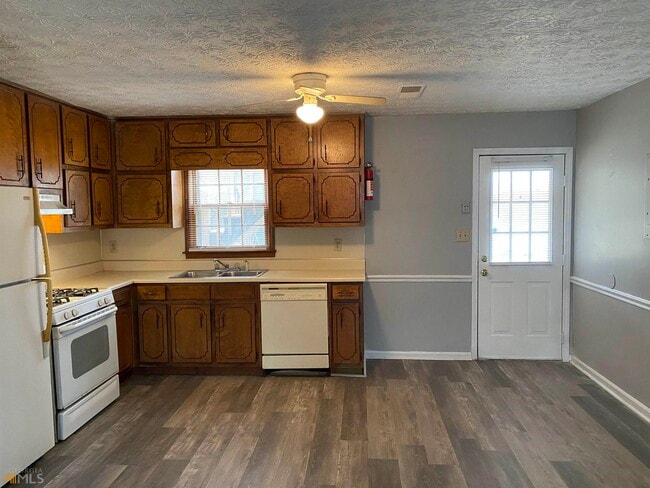 Building Photo - 116 Fairhaven Ct