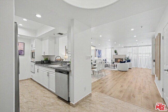 Foto del edificio - 8559 Alcott St