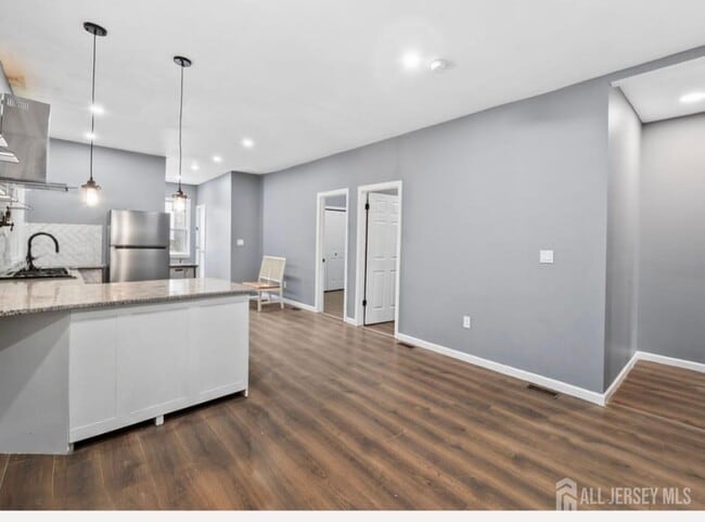 Foto del edificio - 487 S 17th St
