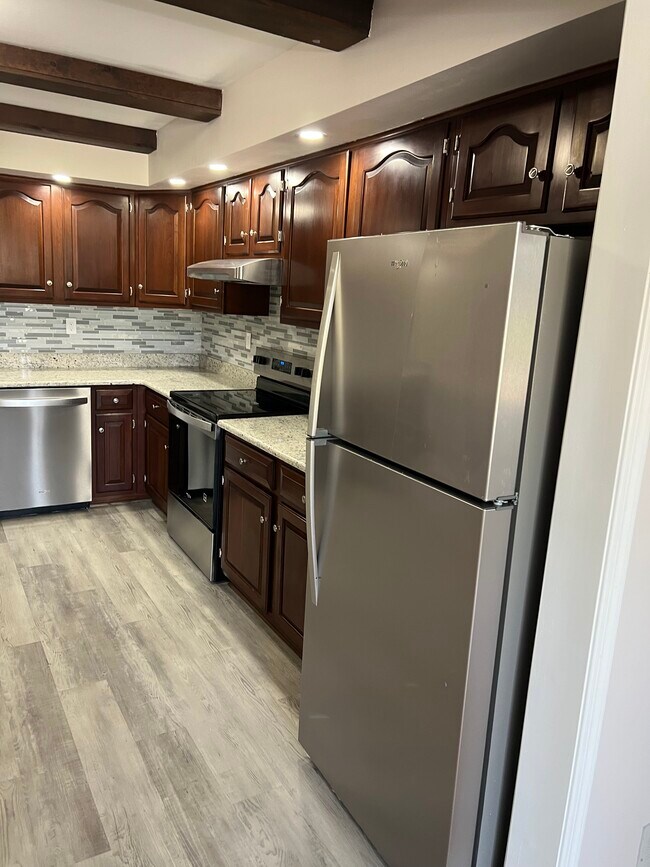 Foto del edificio - 161 N Gates Ave