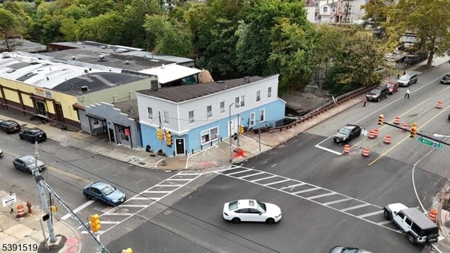 Building Photo - 75 Mill St