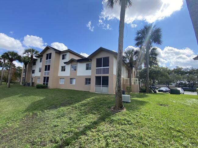 Foto del edificio - 9977 Westview Dr
