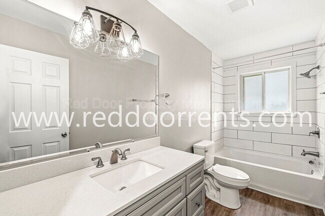 Foto del edificio - 10309 Medallion Dr