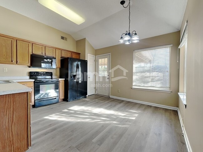 Building Photo - 1326 Siskin Dr