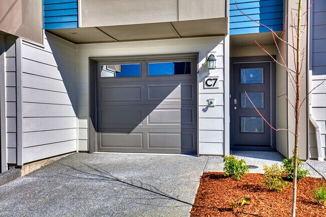 Foto del edificio - New Modern 2BD/2.5BTH Townhome for Lease in Lynnwood - Small Pet Friendly!