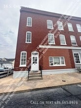 Building Photo - 16 S Chestnut St