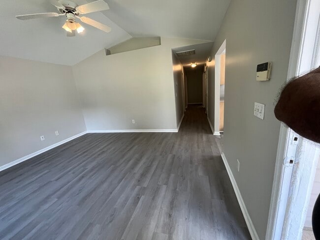 Building Photo - 2307 Toddville Rd