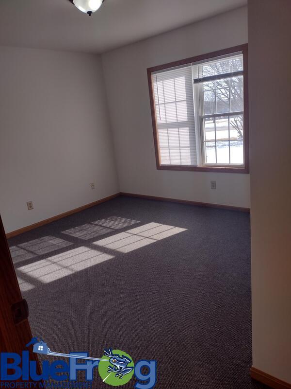 Building Photo - 2310 Valley Rd