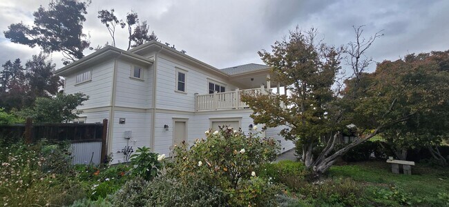 Foto del edificio - Beautiful Home With Incredible Views