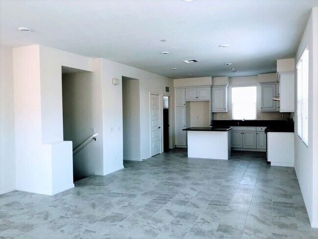 Foto del edificio - 16128 Sereno Ln