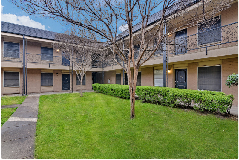 Building Photo - 6701 Calmont Ave