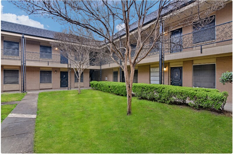 Foto del edificio - 6701 Calmont Ave