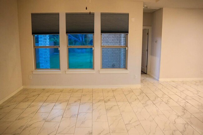 Foto del edificio - 8215 Prairie Rye Dr