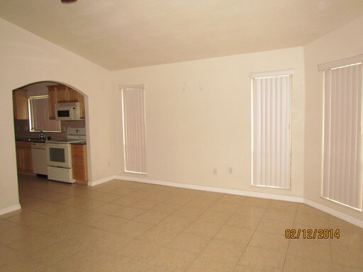 Building Photo - 13909 Lazy Oak Dr