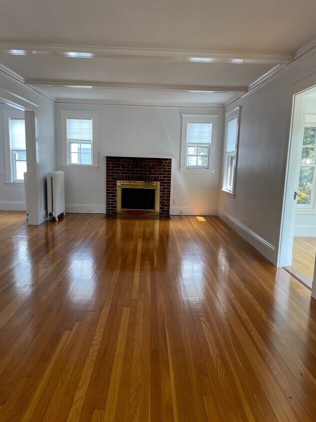 Foto principal - 665 Belmont St