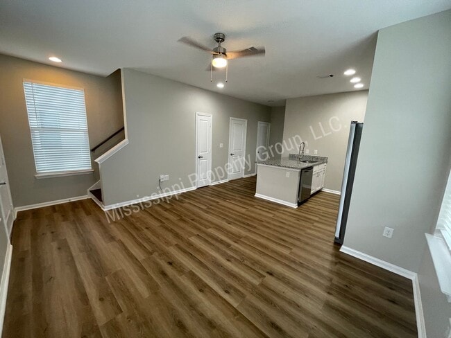 Photo - 3BD/3.5BA Available for Mid-August Move In House