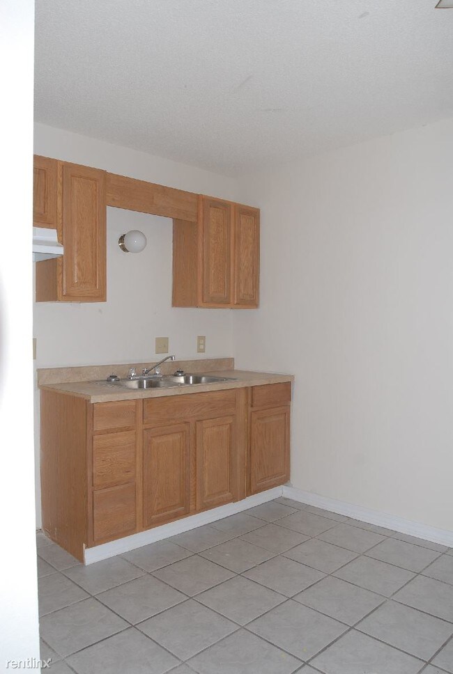 Building Photo - 1 br, 1 bath Apartment - 3112 8th Ave Apt D