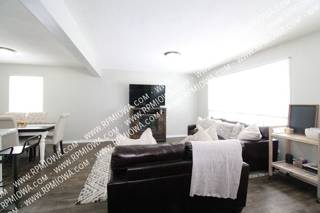 Foto del edificio - 1318 SW Kenworthy Dr