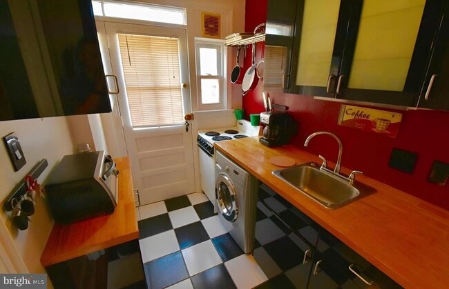 Foto del edificio - 10 Ashby St