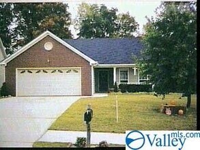Building Photo - 110 Wildweed Ct