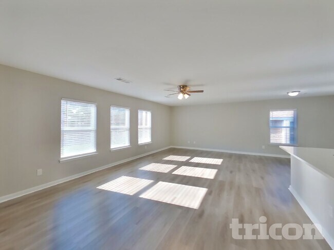 Foto del edificio - 1026 Barrymore Ln