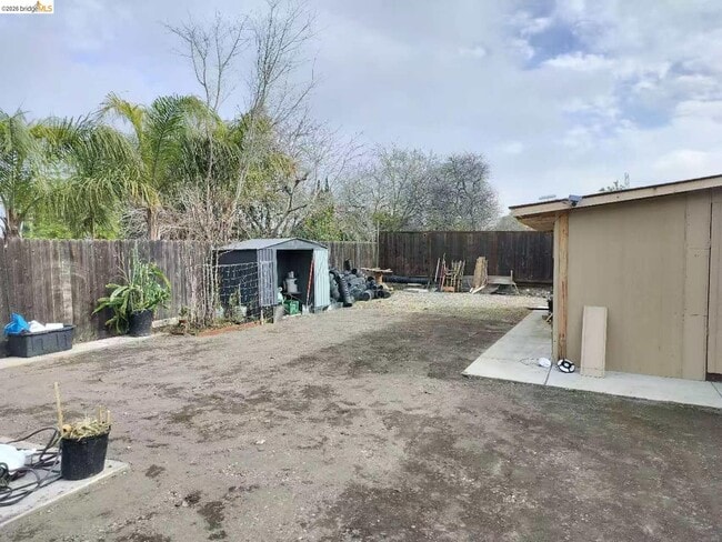 Building Photo - 1349 Alpine Dr