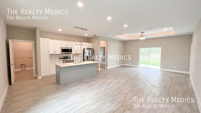 Building Photo - 256 Gladiola Ct