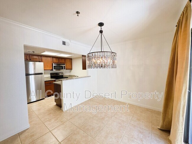 Foto del edificio - 43376 Cook St