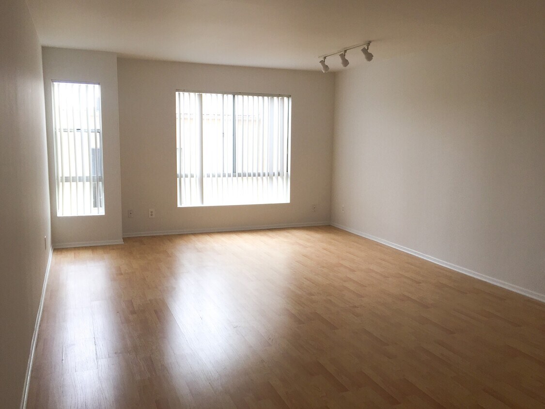 613 E Verdugo Ave Unit 104, Burbank, CA 91501 Apartments in Burbank