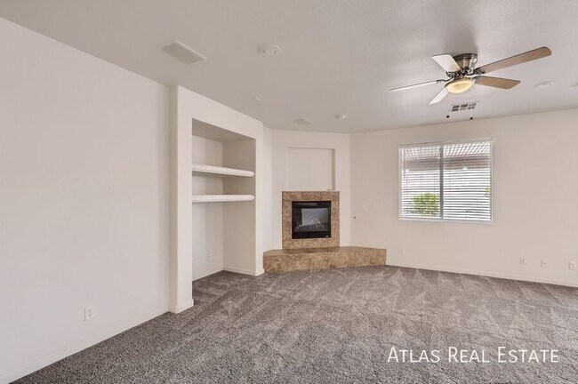 Foto del edificio - **COMING SOON 05-20-2025** Spacious One-St...