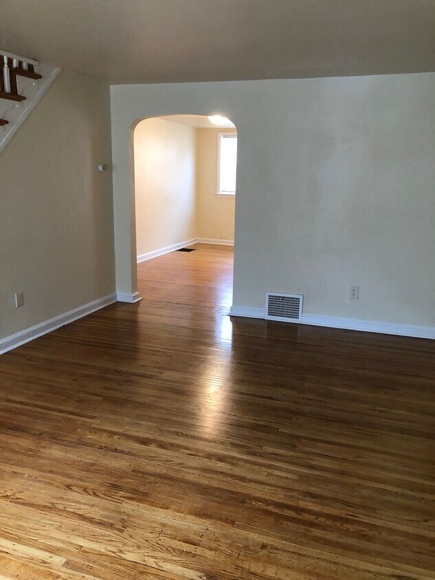 Foto principal - Beautiful 3 Bedroom House for Rent!!