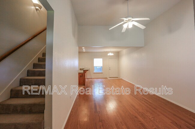 Building Photo - 3600 SW Deerfield Blvd