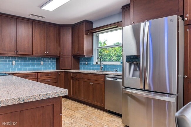 Building Photo - 5 br, 3 bath House - 264 NW 47th Pl 264 NW...